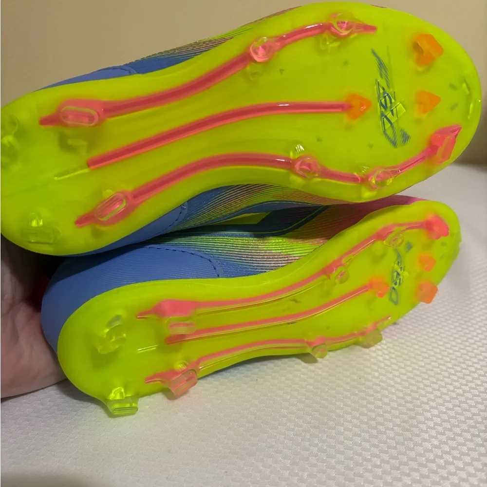 New Adidas Kids F50 Elite Laceless FG Size: 11k